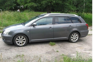 Toyota Avensis 2004 #359913