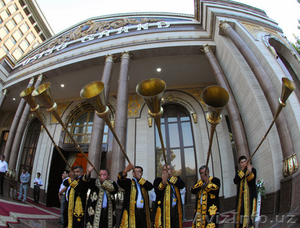 свадьба в Ташкенте,  вечеринка,  свадебный торт,  ведущие и музыканты,  кор #1491746