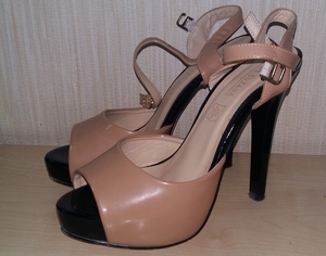 Босоножки на каблуке #1649538