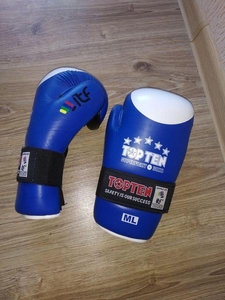 Продам срочно футы и перчатки для таэквондо #1665265