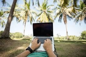 Менеджер по работе и обслуживанию клиентов #1677984