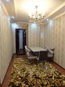 Космонавты метро ул.Сарабустон евро люкс 4 х 10 эт 12 ти с мебелью и техникой #1704521