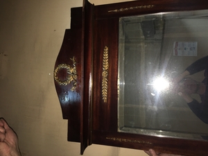 Старинное зеркало в деревянной раме #1722048